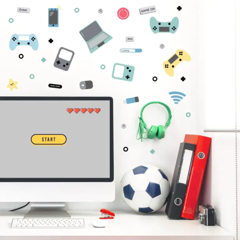 Gaming muurstickers boven een bureau