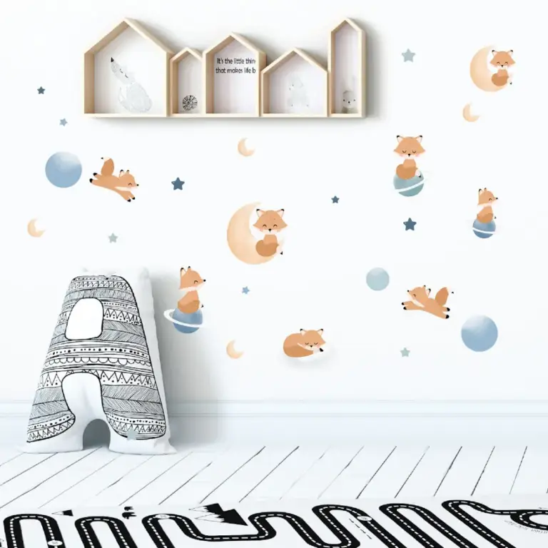 Mikkel op manen muurstickers in de kinderkamer